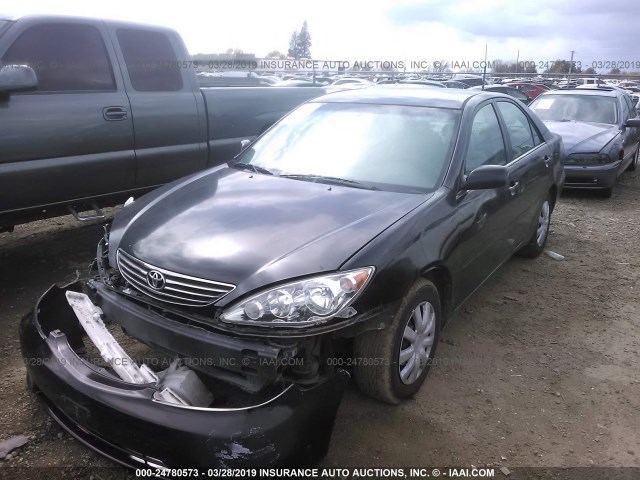 4T1BE32K05U392273 - 2005 TOYOTA CAMRY LE/XLE/SE BLACK photo 2