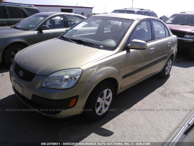 KNADE123986381529 - 2008 KIA RIO LX/SX GOLD photo 2