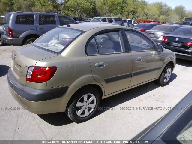 KNADE123986381529 - 2008 KIA RIO LX/SX GOLD photo 4