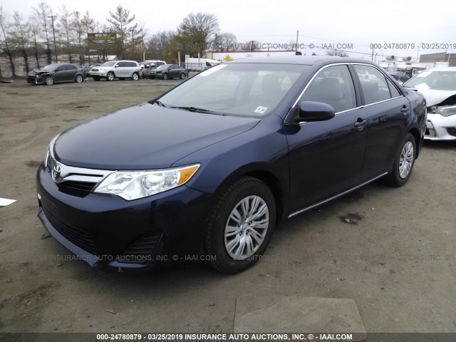 4T4BF1FK6ER409692 - 2014 TOYOTA CAMRY L/SE/LE/XLE 蓝色 照片 2