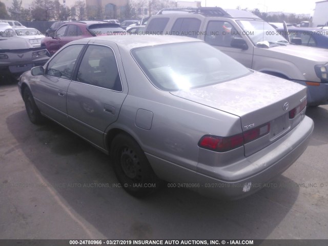 JT2BF22K9W0096634 - 1998 TOYOTA CAMRY CE/LE/XLE Champagne photo 3