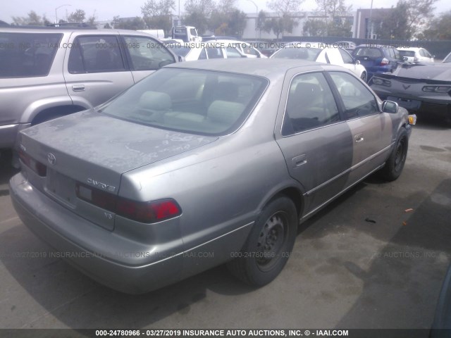 JT2BF22K9W0096634 - 1998 TOYOTA CAMRY CE/LE/XLE Champagne photo 4