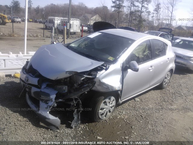 JTDKDTB30D1529244 - 2013 TOYOTA PRIUS C SILVER photo 2