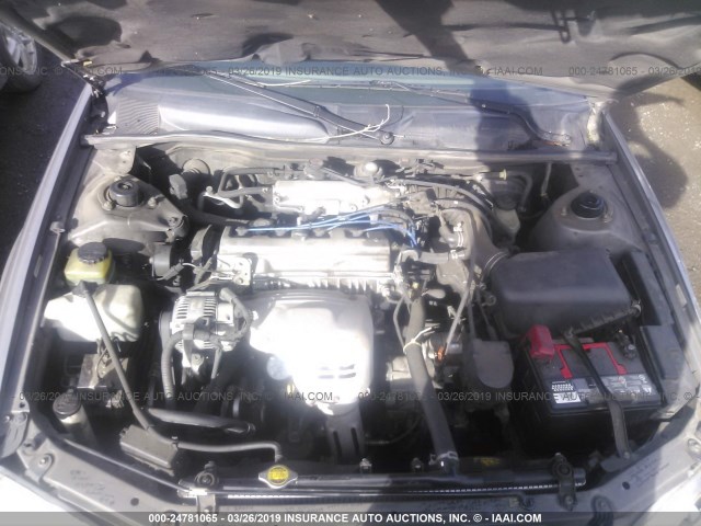 JT2BG22K9W0229065 - 1998 TOYOTA CAMRY CE/LE/XLE ვერცხლისფერი ფოტო 10