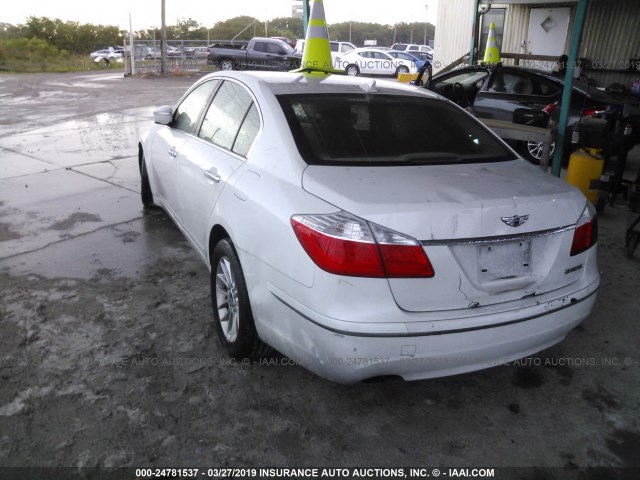 KMHGC4DE6BU117561 - 2011 HYUNDAI GENESIS 3.8L WHITE photo 3