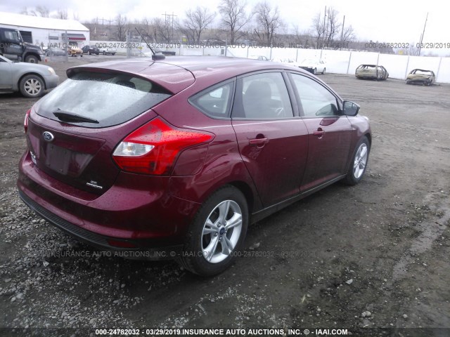 1FADP3K2XEL260155 - 2014 FORD FOCUS SE RED photo 4