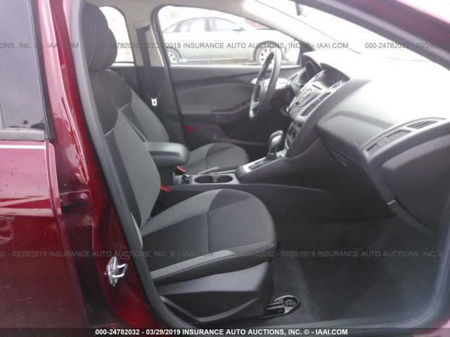 1FADP3K2XEL260155 - 2014 FORD FOCUS SE RED photo 5