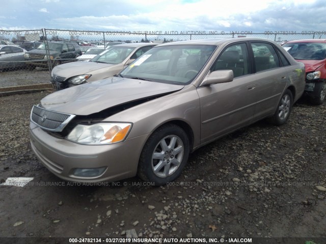 4T1BF28B0YU104027 - 2000 TOYOTA AVALON XL/XLS GOLD photo 2