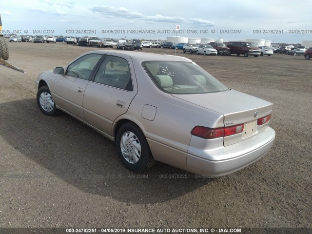 4T1BG22K7XU418245 - 1999 TOYOTA CAMRY CE/LE/XLE TAN photo 3