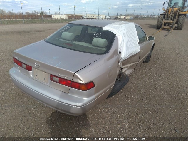 4T1BG22K7XU418245 - 1999 TOYOTA CAMRY CE/LE/XLE TAN photo 4