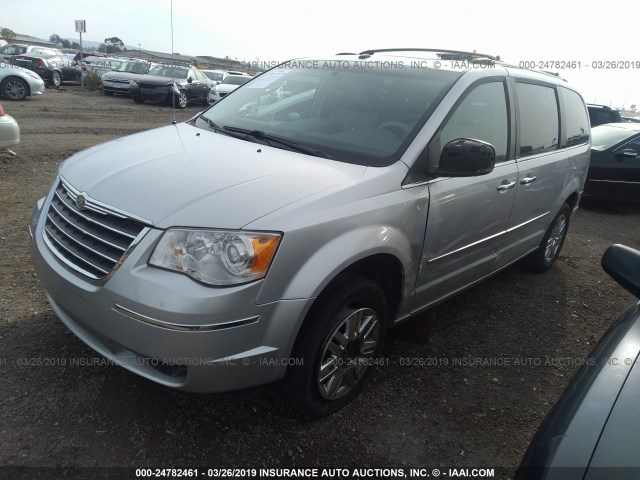 2A8HR64X48R133549 - 2008 CHRYSLER TOWN & COUNTRY LIMITED SILVER photo 2