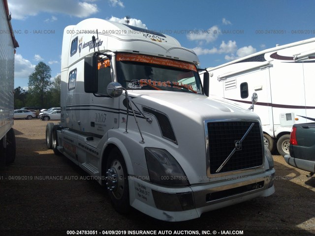 4V4NC9EJ79N495479 - 2009 VOLVO VN L Unknown photo 1