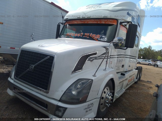 4V4NC9EJ79N495479 - 2009 VOLVO VN L Unknown photo 2