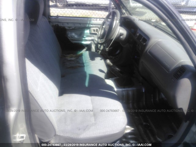 5TENL42N61Z864940 - 2001 TOYOTA TACOMA BLACK photo 5