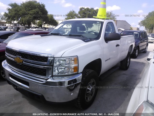 1GC0CVCG2DF101590 - 2013 CHEVROLET SILVERADO C2500 HEAVY DUTY WHITE photo 2