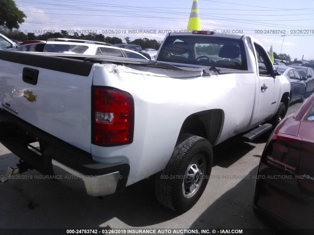 1GC0CVCG2DF101590 - 2013 CHEVROLET SILVERADO C2500 HEAVY DUTY WHITE photo 4