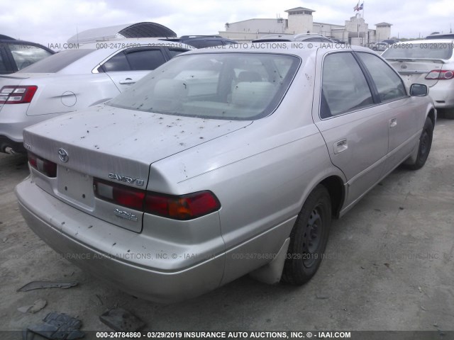 4T1BG22KXXU484109 - 1999 TOYOTA CAMRY CE/LE/XLE TAN photo 4