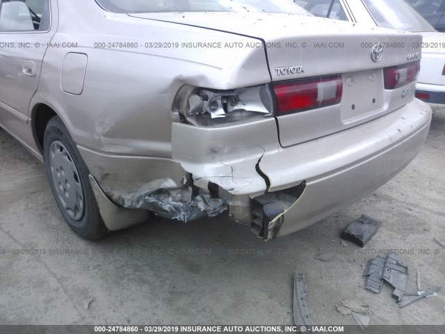 4T1BG22KXXU484109 - 1999 TOYOTA CAMRY CE/LE/XLE TAN photo 6