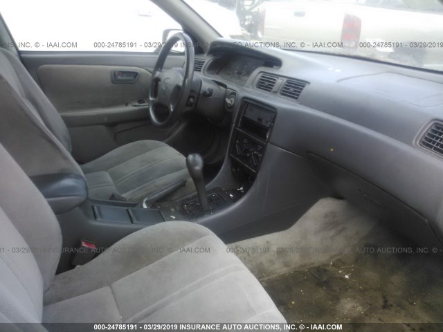 4T1BG22K5XU515699 - 1999 TOYOTA CAMRY CE/LE/XLE TAN photo 5