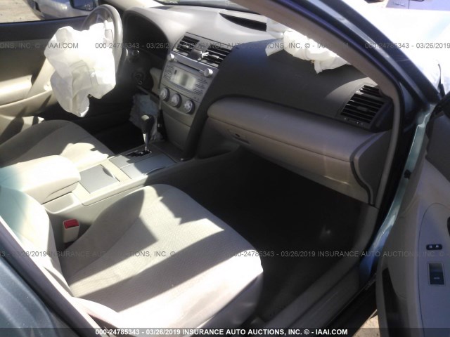 4T4BF3EK0AR067955 - 2010 TOYOTA CAMRY SE/LE/XLE 绿色 照片 5