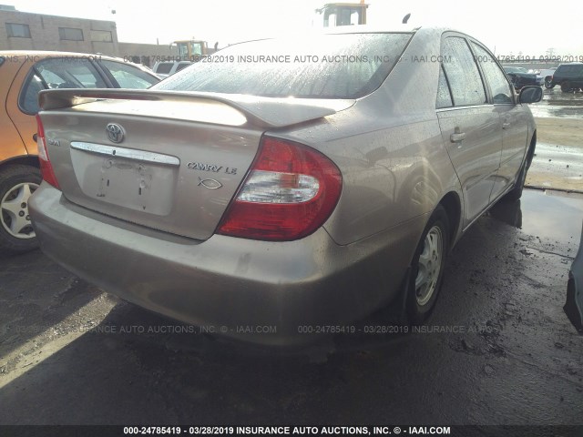 4T1BE32KX2U512916 - 2002 TOYOTA CAMRY LE/XLE/SE GOLD photo 4