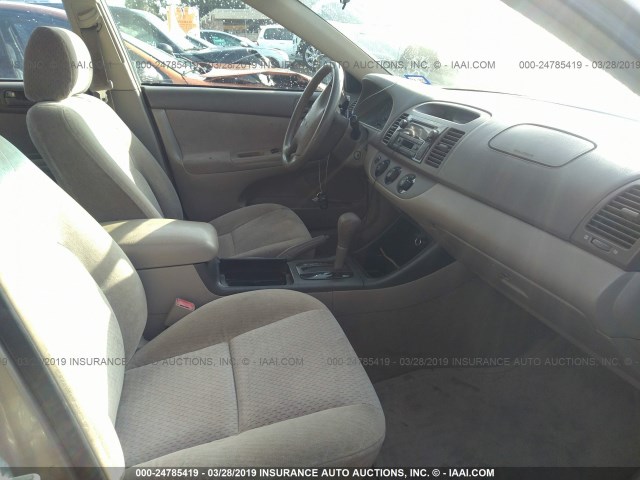 4T1BE32KX2U512916 - 2002 TOYOTA CAMRY LE/XLE/SE GOLD photo 5