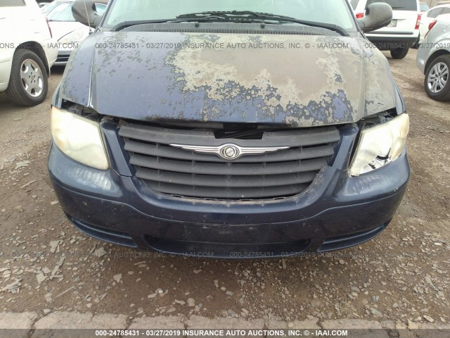 1C4GP45R15B292584 - 2005 CHRYSLER TOWN & COUNTRY  BLUE photo 6