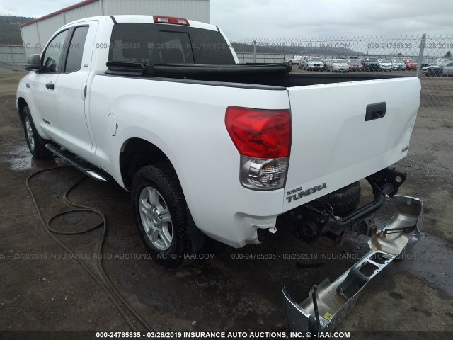 5TFBV54158X054830 - 2008 TOYOTA TUNDRA DOUBLE CAB/DOUBLE CAB SR5 WHITE photo 3