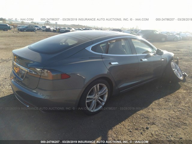 5YJSA1CG6DFP27347 - 2013 TESLA MODEL S GRAY photo 4