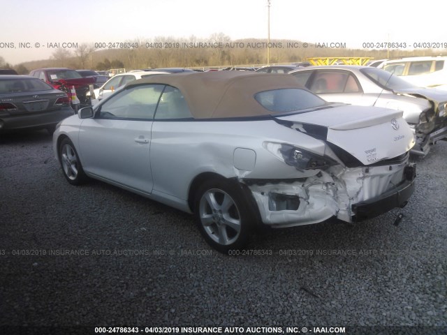 4T1FA38P55U059440 - 2005 TOYOTA CAMRY SOLARA  WHITE photo 3