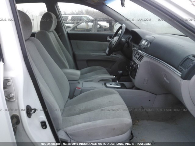 5NPEU46F46H131957 - 2006 HYUNDAI SONATA GLS/LX WHITE photo 5