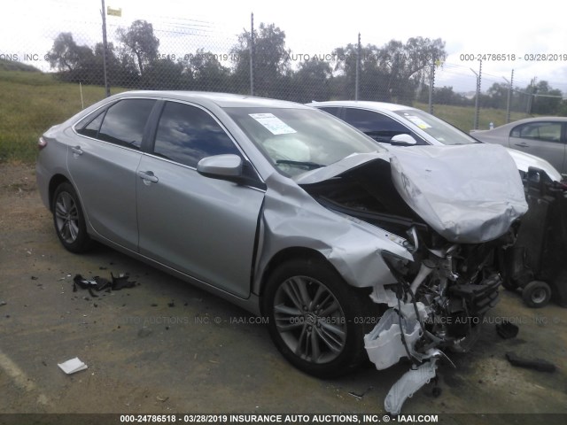 4T1BF1FK8GU146778 - 2016 TOYOTA CAMRY LE/XLE/SE/XSE 银色 照片 1