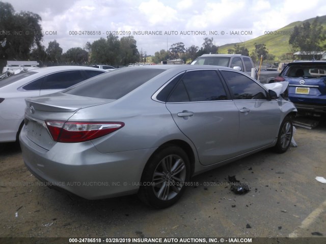4T1BF1FK8GU146778 - 2016 TOYOTA CAMRY LE/XLE/SE/XSE 银色 照片 4