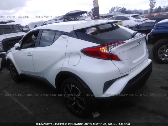 JTNKHMBXXJ1010187 - 2018 TOYOTA C-HR XLE/XLE PREMIUM WHITE photo 3