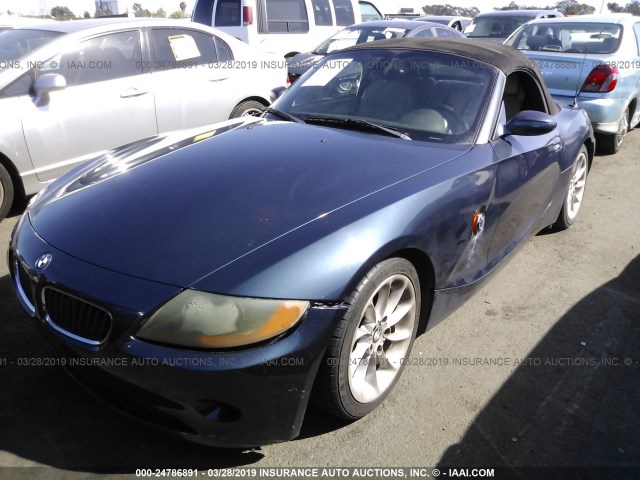 4USBT33504LS49440 - 2004 BMW Z4 2.5 BLUE photo 2