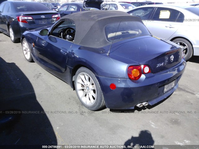 4USBT33504LS49440 - 2004 BMW Z4 2.5 BLUE photo 3