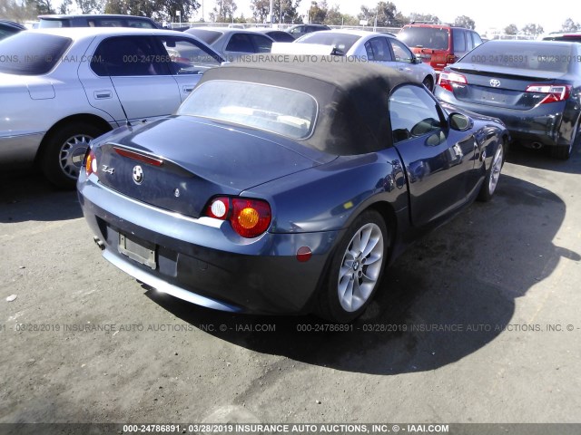 4USBT33504LS49440 - 2004 BMW Z4 2.5 BLUE photo 4