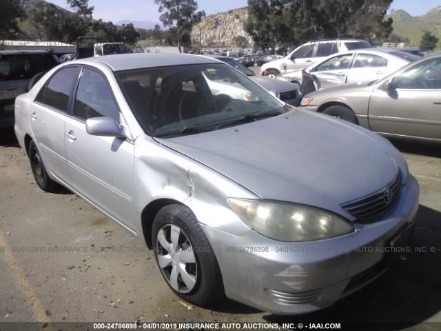 4T1BE32K56U734821 - 2006 TOYOTA CAMRY LE/XLE/SE SILVER photo 1