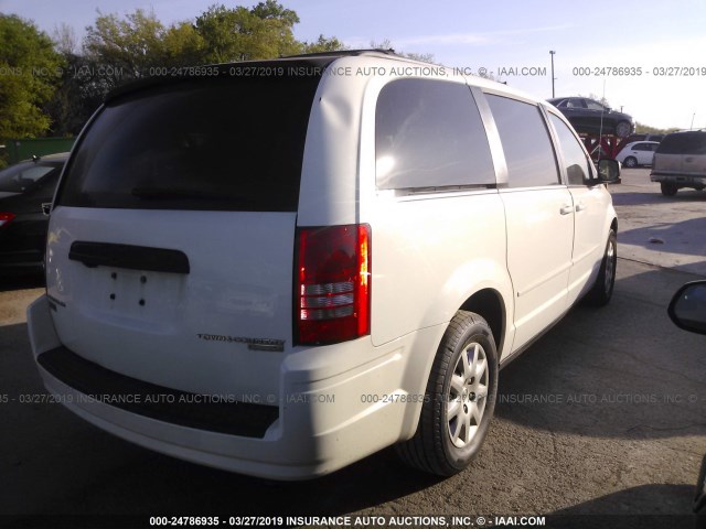 2A4RR4DE6AR344380 - 2010 CHRYSLER TOWN & COUNTRY LX WHITE photo 4