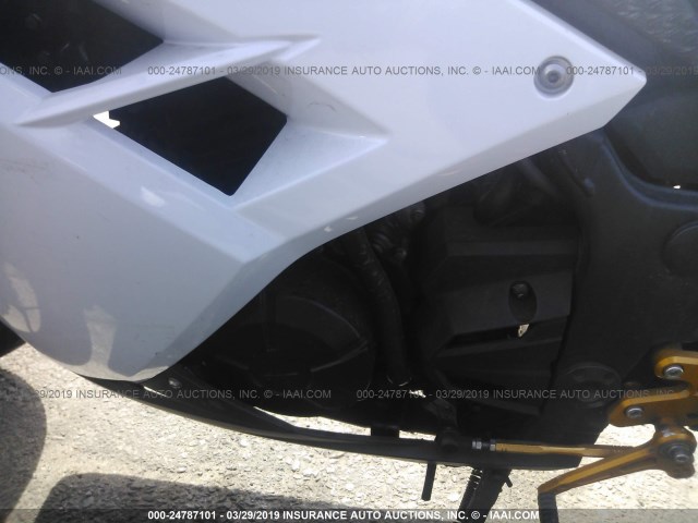 JKAEX8A1XEA007007 - 2014 KAWASAKI EX300 A WHITE photo 9