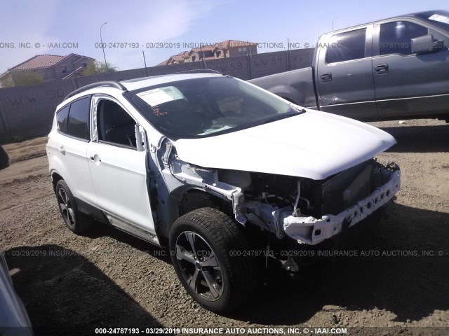 1FMCU9HD0JUB52962 - 2018 FORD ESCAPE SEL WHITE photo 1