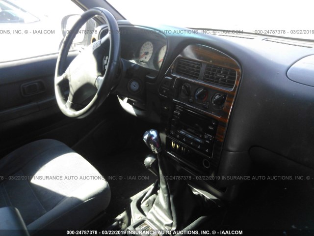 JN8AR07Y5YW426611 - 2000 NISSAN PATHFINDER LE/SE/XE BLACK photo 5