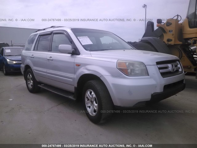 5FNYF18218B008988 - 2008 HONDA PILOT VP SILVER photo 1