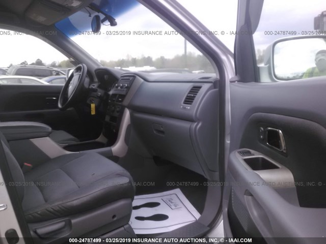 5FNYF18218B008988 - 2008 HONDA PILOT VP SILVER photo 5