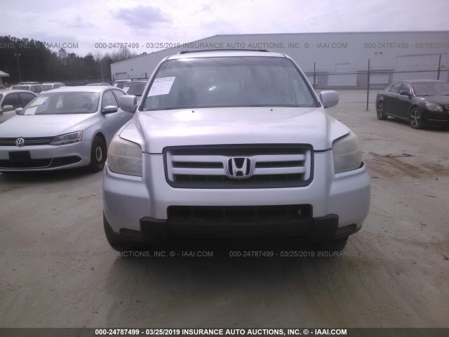 5FNYF18218B008988 - 2008 HONDA PILOT VP SILVER photo 6