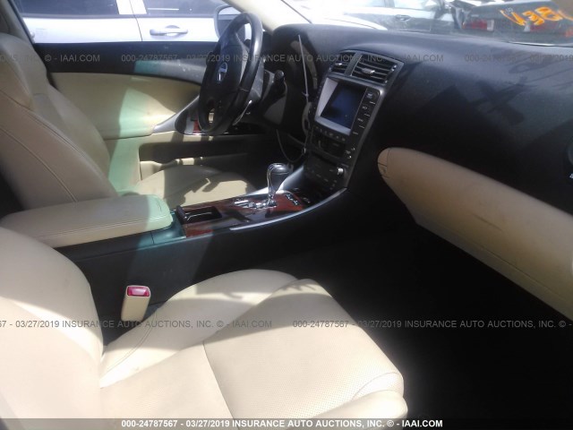 JTHBK262785071586 - 2008 LEXUS IS 250 WHITE photo 5