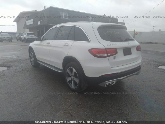 WDC0G4JB2GF099974 - 2016 MERCEDES-BENZ GLC WHITE photo 3