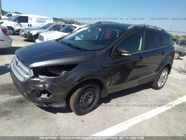 1FMCU0J95JUB97543 - 2018 FORD ESCAPE GRAY photo 2