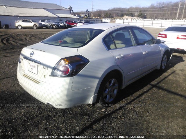 1N4AL21E99N412649 - 2009 NISSAN ALTIMA 2.5/2.5S WHITE photo 4