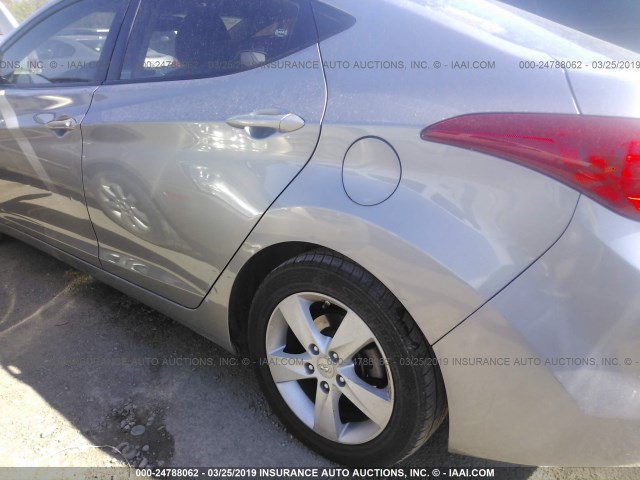 KMHDH4AE4DU575689 - 2013 HYUNDAI ELANTRA GLS/LIMITED GRAY photo 6